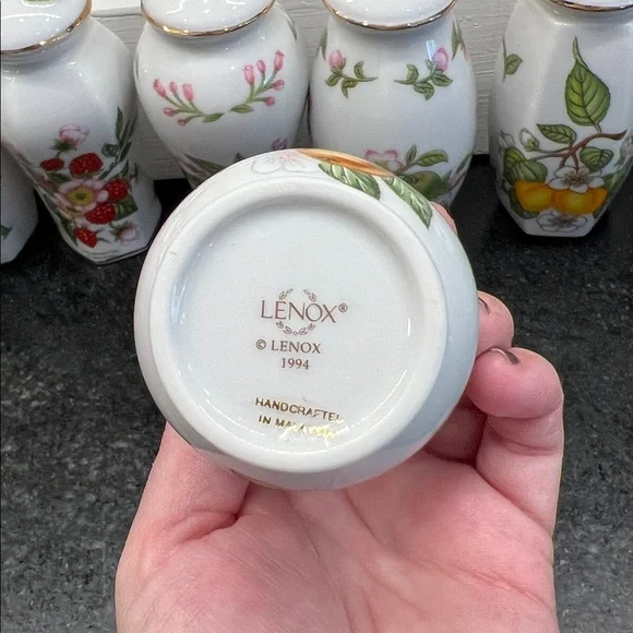 Lenox Orchard Spice Jars: set of 17 (1994) - Picture 7 of 9